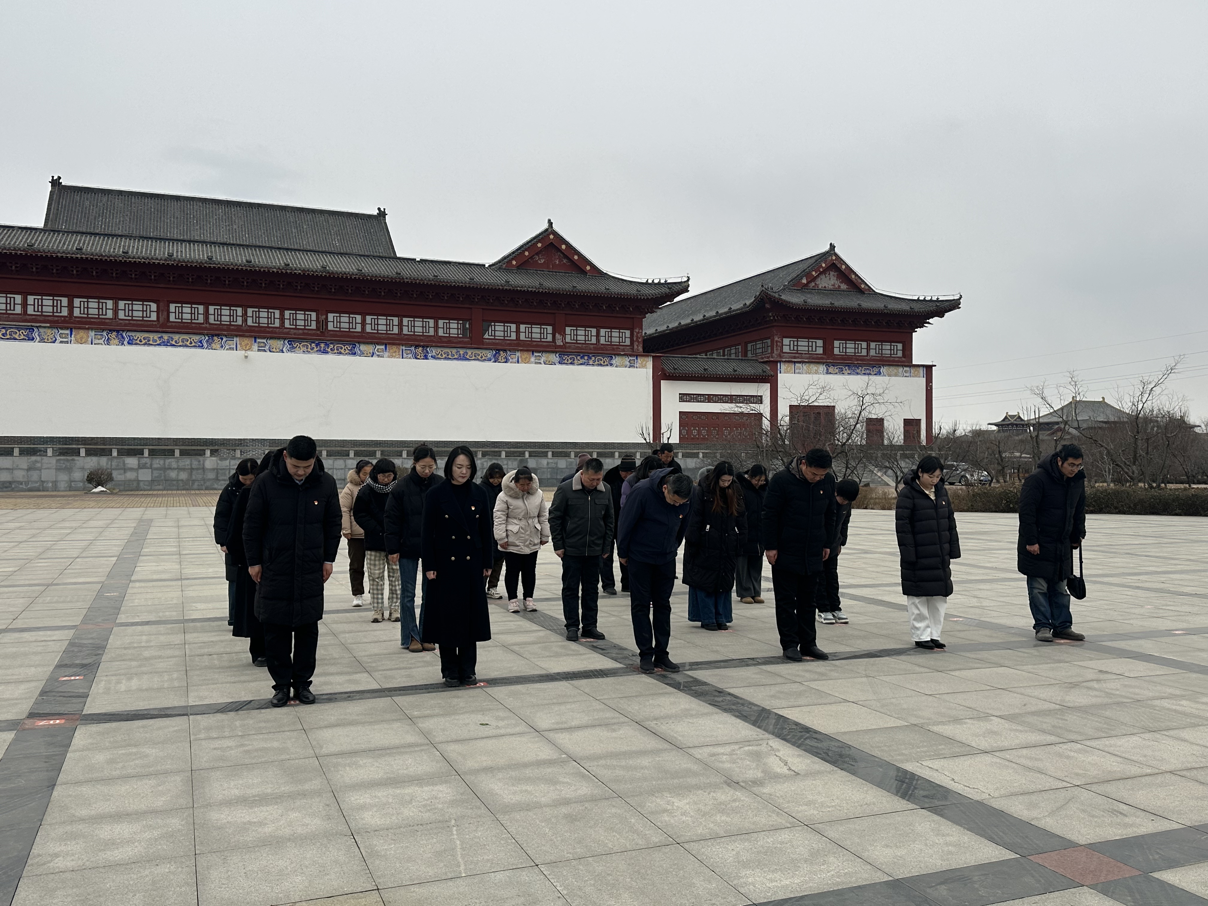 默哀.jpg 默哀.jpg